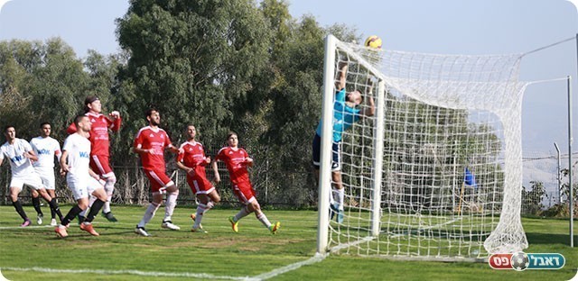 הכדור במשקוף (עדי מלול)