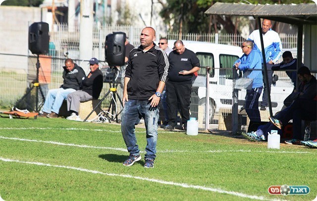 מאמן חדרה. מומו ניסטל (שלומי גבאי)