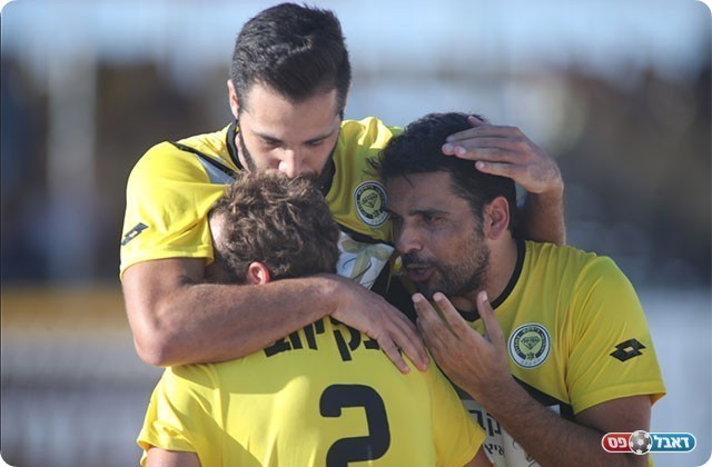 נתניה רוצה את הפסגה (סטראבו)