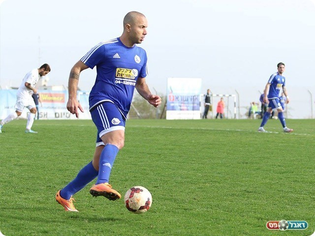 מכיר את המגרש כמו את כף ידו. מאור סיסו הפעם מהצד של היריבה (עודד חסין)