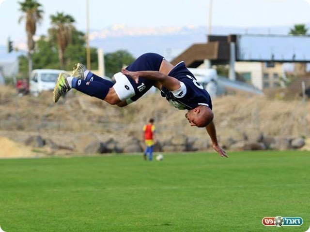 טוויל והסלטה (עודד חסין)
