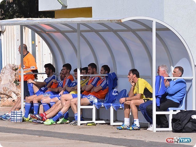 הספסל של כרמיאל (קובי פורטל)