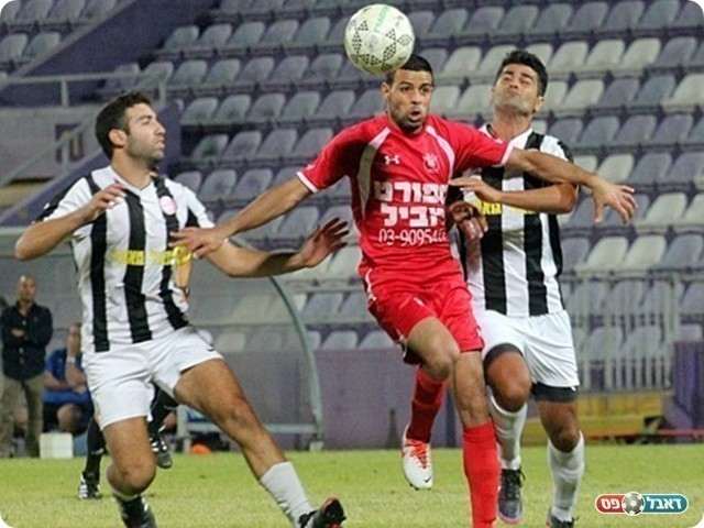 רוביל סרסור, יחסר לכפר קאסם?