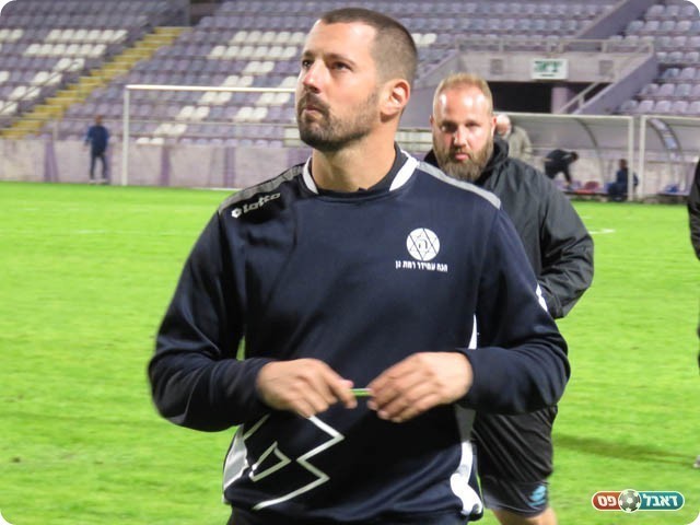 מאמן הכח עומר פרץ (payperlens)