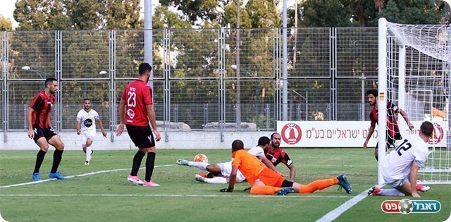 ערבוביה ברחבת "רובי שפירא" (עודד חסין)