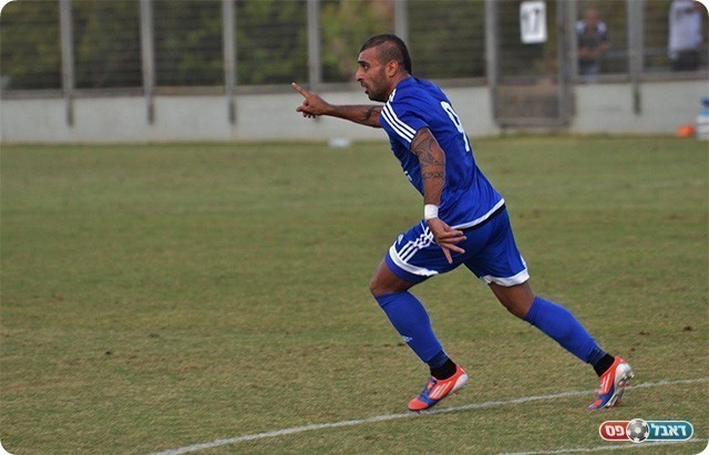 זיאדה חוגג את השער (אבי רביבו, בסט בול)