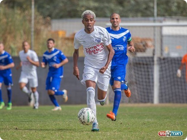 יחיאל צגאי (רפי נחמיאס)