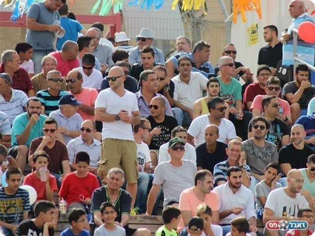 1000 צופים הגיעו למגרש בטבריה (עודד חסין)