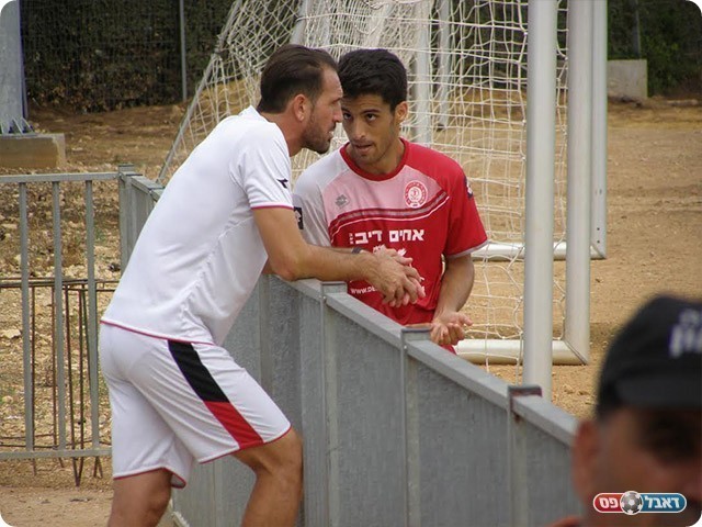 מאמן באקה. צחי אילוז (אמיר שיבי)