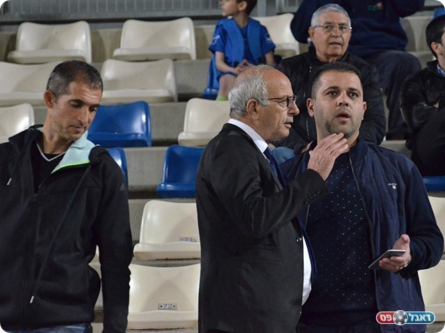 יושבי הראש של נשר יחד עם ראש העיר אבי בינמו (אבי רביבו)