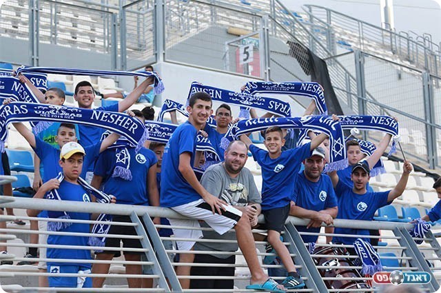 הקהל של נשר (קובי פורטל)