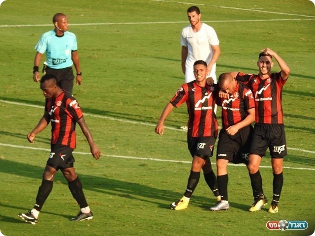 שחקני קטמון חוגגים (פייסבוק הפועל קטמון ירושלים)