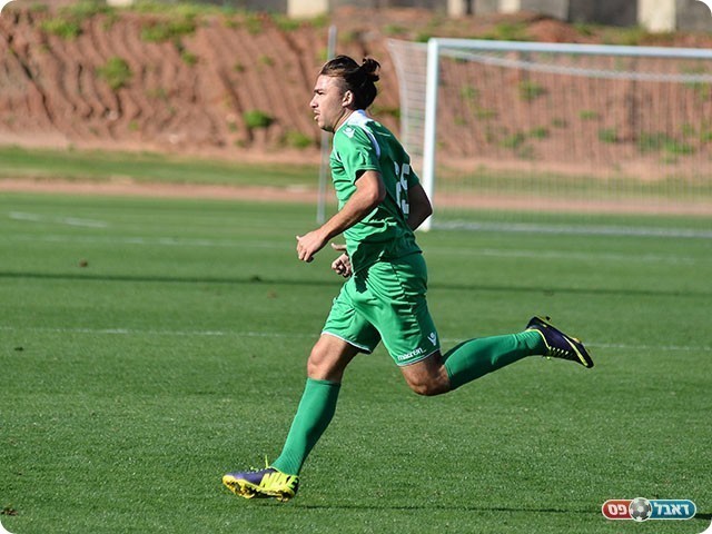 קירטבה רץ לאוהדים (ארנון לוי)