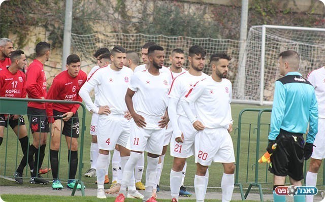 שחקני שתי הקבוצות (דאפר מחאמיד)