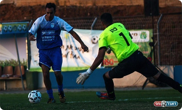 שאולי בדישי מנסה לכבוש (יוסי סוריק)