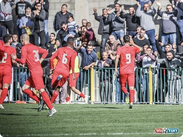 ורץ לקהל (נזיה סולטאן)