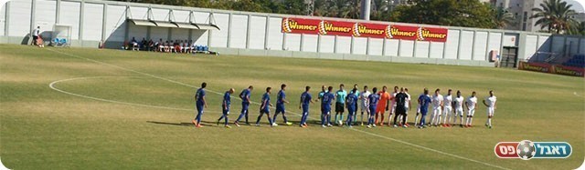 שחקני שתי הקבוצות (נועם ספיר)