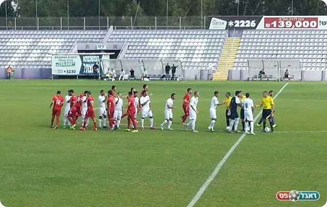 שחקני שתי הקבוצות (סיון גולדנברג)