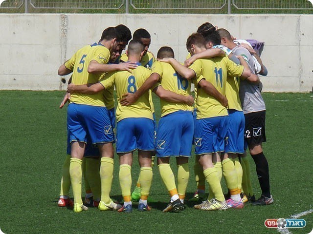 לא הכל ורוד (אלי שמואלי)