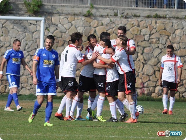 שחקני איכסל חוגגים מהפך (חג'ג' רחאל)