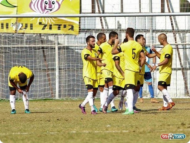 שחקני גלבוע חוגגים את היתרון (עודד חסין)