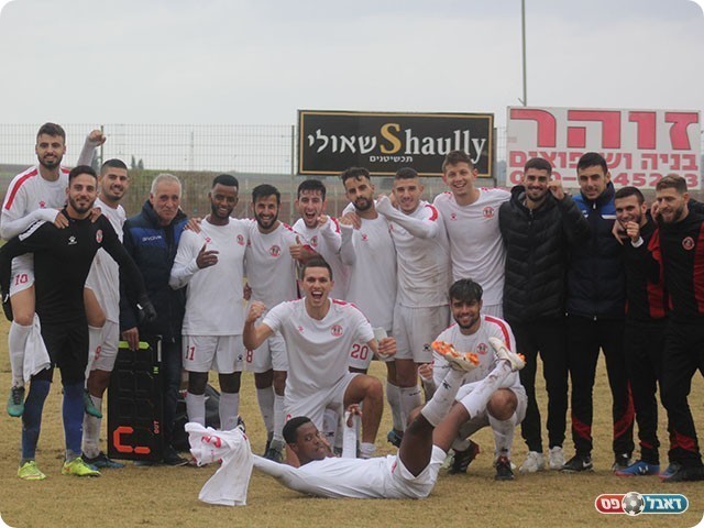 שחקני הפועל ירושלים בסיום (דאפר מחאמיד)