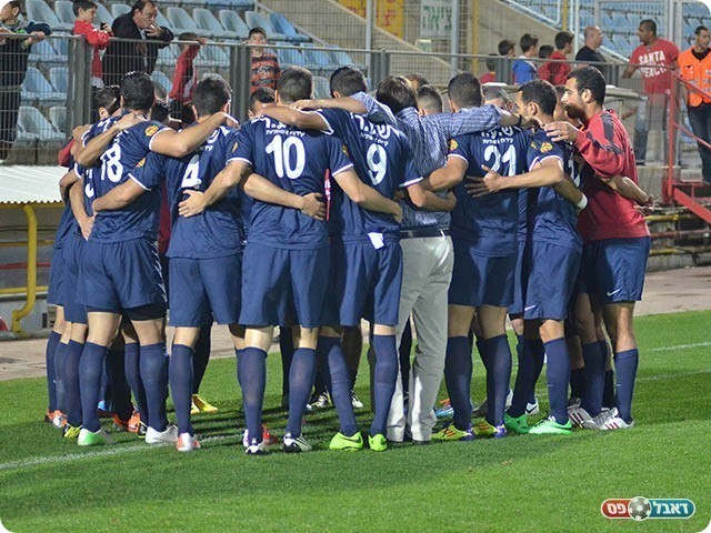 משהו לא טוב עובר עליהם, שחקני הרצליה (קובי פורטל)