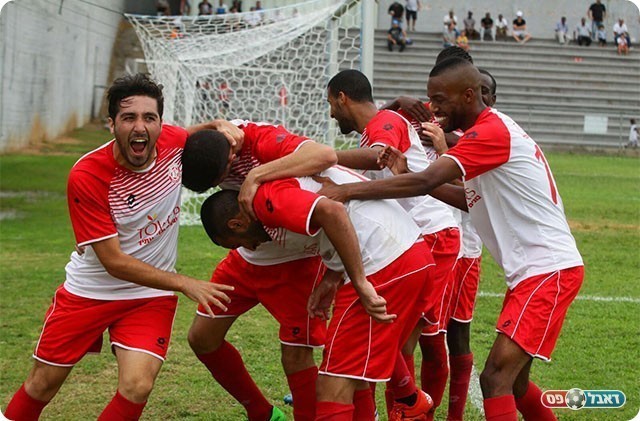 שחקני חדרה. יחגגו מול נשר? (שלומי גבאי)