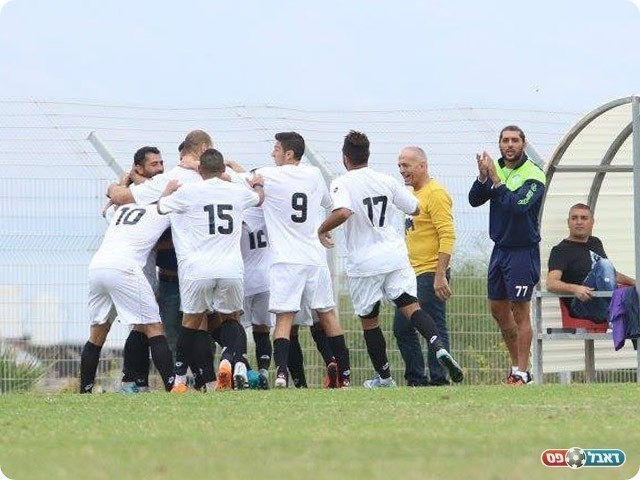 מחווה יפה של שחקני טבריה (עודד חסין)