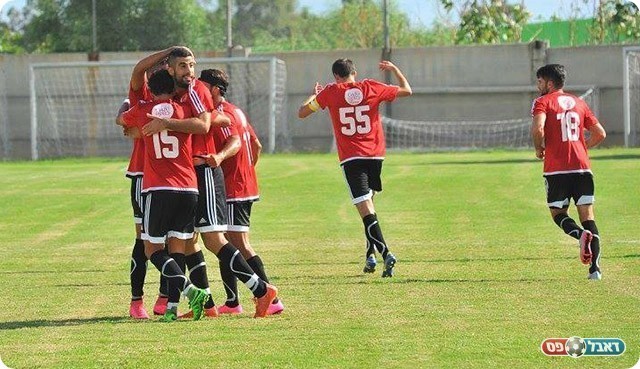 שחקני מגדל העמק. יישארו מושלמים? (ארנון לוי)