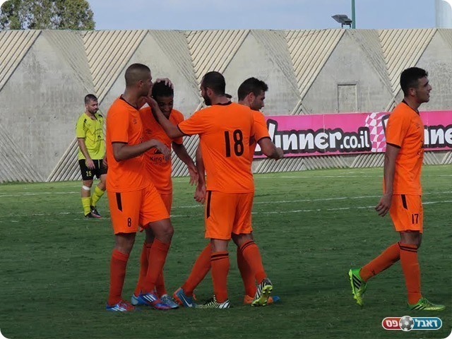 7 בום! שחקני נס ציונה (תומר רוט)