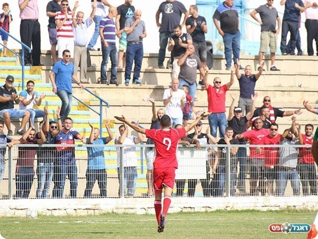 צמד ענק שלו. אדרי (נזיה סולטאן)