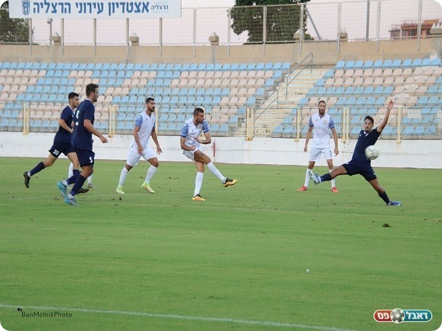 ימשיכו את הפורמה המצוינת? שחקני שמשון ת"א ומכבי הרצליה (בן מלניק)