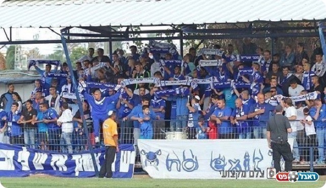 חלק מהם החרימו את המשחק. אוהדי שעריים (קובי רוזן)