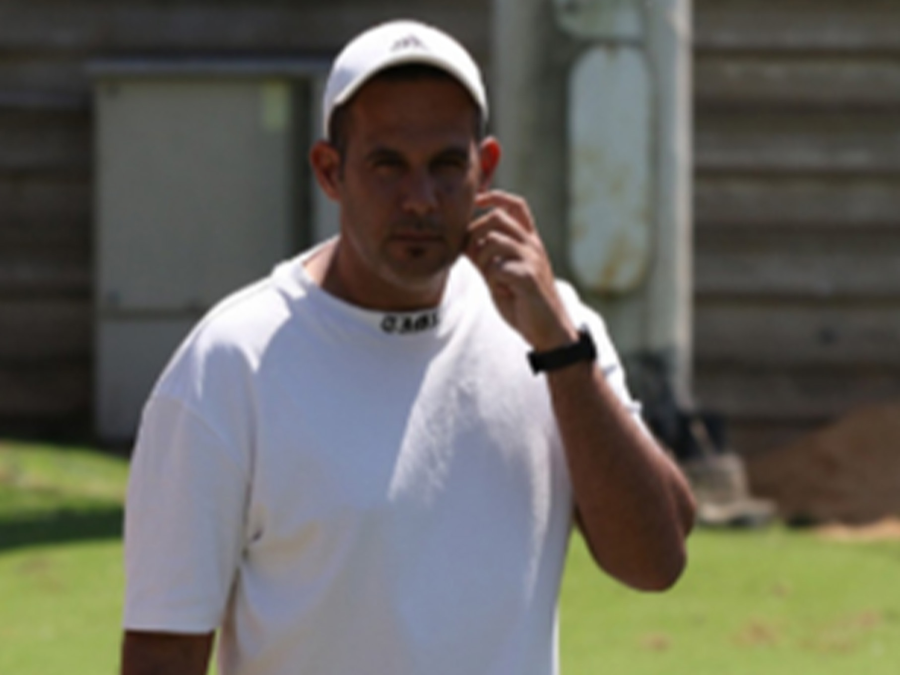 בכורה על הקווים. אלימלך