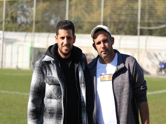 בקרוב מתחיל אתגר חדש. אסי אלימלך לצידו של קודמו בתפקיד, עידן בראון (דאפר מאחמיד)