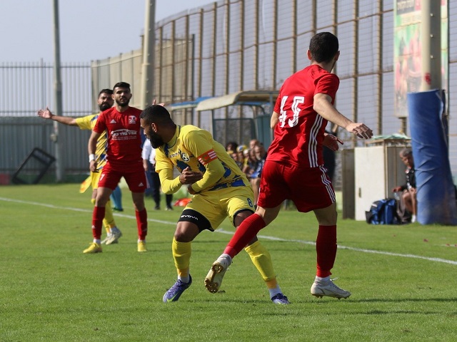 ניצחון יוכל לעזור לפלס דרך למאבק על מקום בפלייאוף. שחקני בועיינה ואתא ביאליק (דאפר מאחמיד)