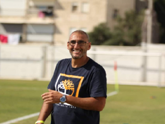 יש לו את כל הסיבות לחייך. ווהב ברכאת (דאפר מאחמיד)