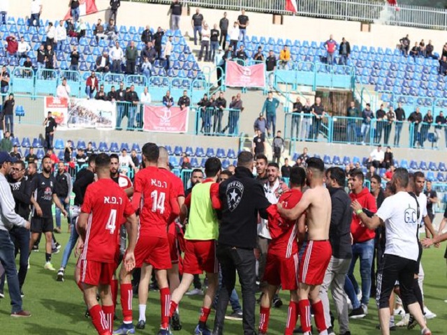 אין מקום למראות כאלה במגרשים (דאפר מאחמיד)