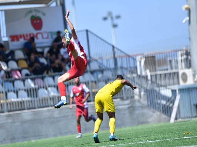 יקשו על היריבות שלהן. שחקני מגדל העמק וטמרה (דאפר מאחמיד)