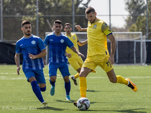 עברו חבלי קליטה ולבסוף עמדו במטרות. שחקני מודיעין מנסים לעצור את עידו אקסברד (אלכסנדר בוך)