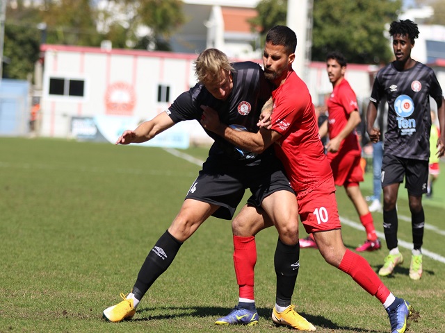 לא מתכוון לוותר. אליאור סיידר במדי רעננה (דאפר מאחמיד)