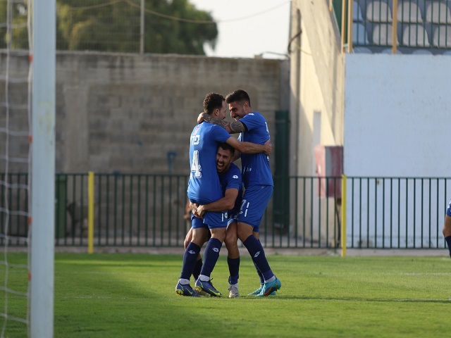 ימשיכו לחגוג? שחקני הפועל פ"ת (דאפר מאחמיד)